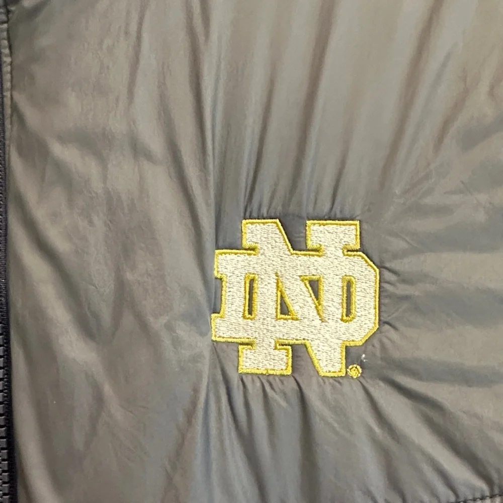Under Armour Men's Dark Blue Quilted & fleece reversible Notre Dame vest - Picture 2 of 7